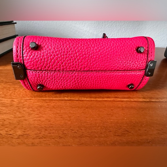 COACH mini swagger 15 pebble leather - Picture 3 of 7